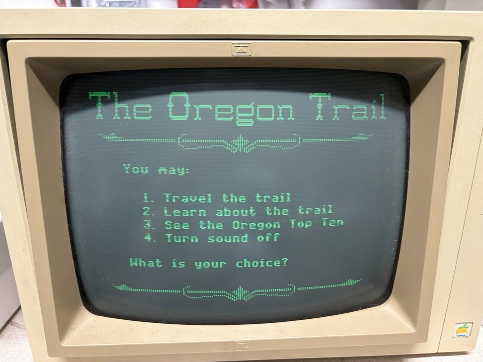 Apple IIe monitor